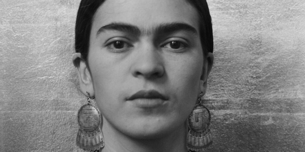 FRIDA KAHLO – Lo sguardo come identità