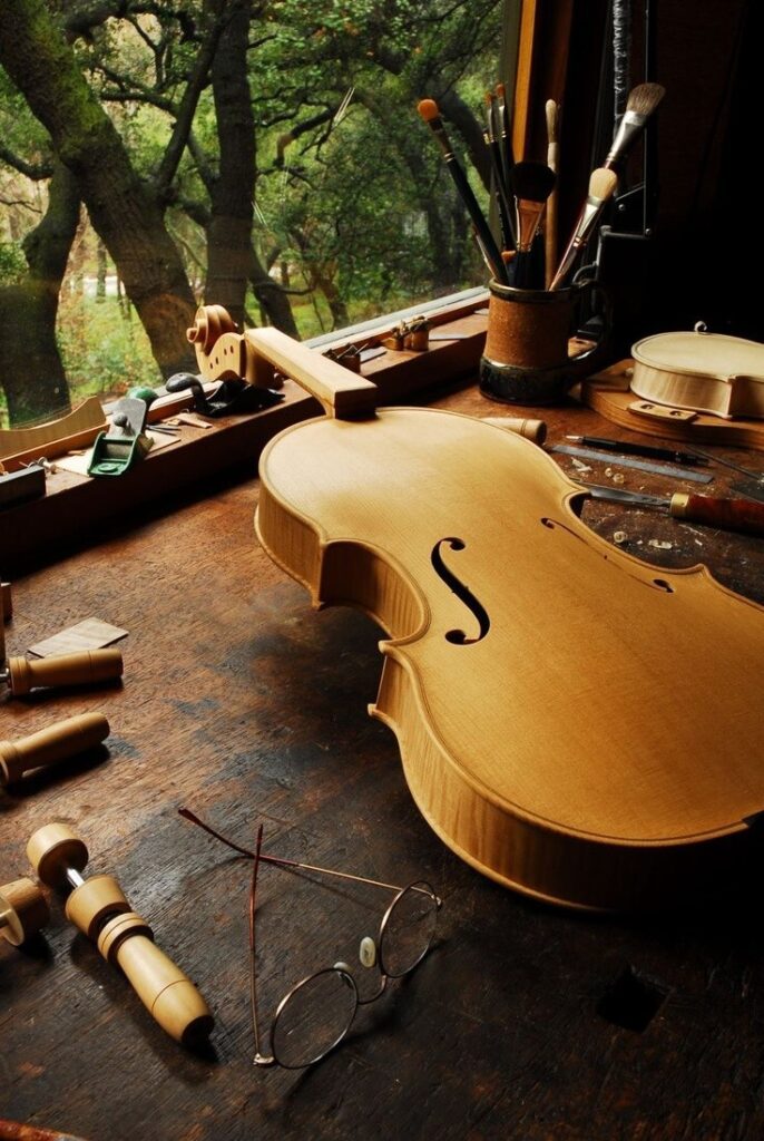 LA LIUTERIA BOLOGNESE – Dove il legno diventa suono